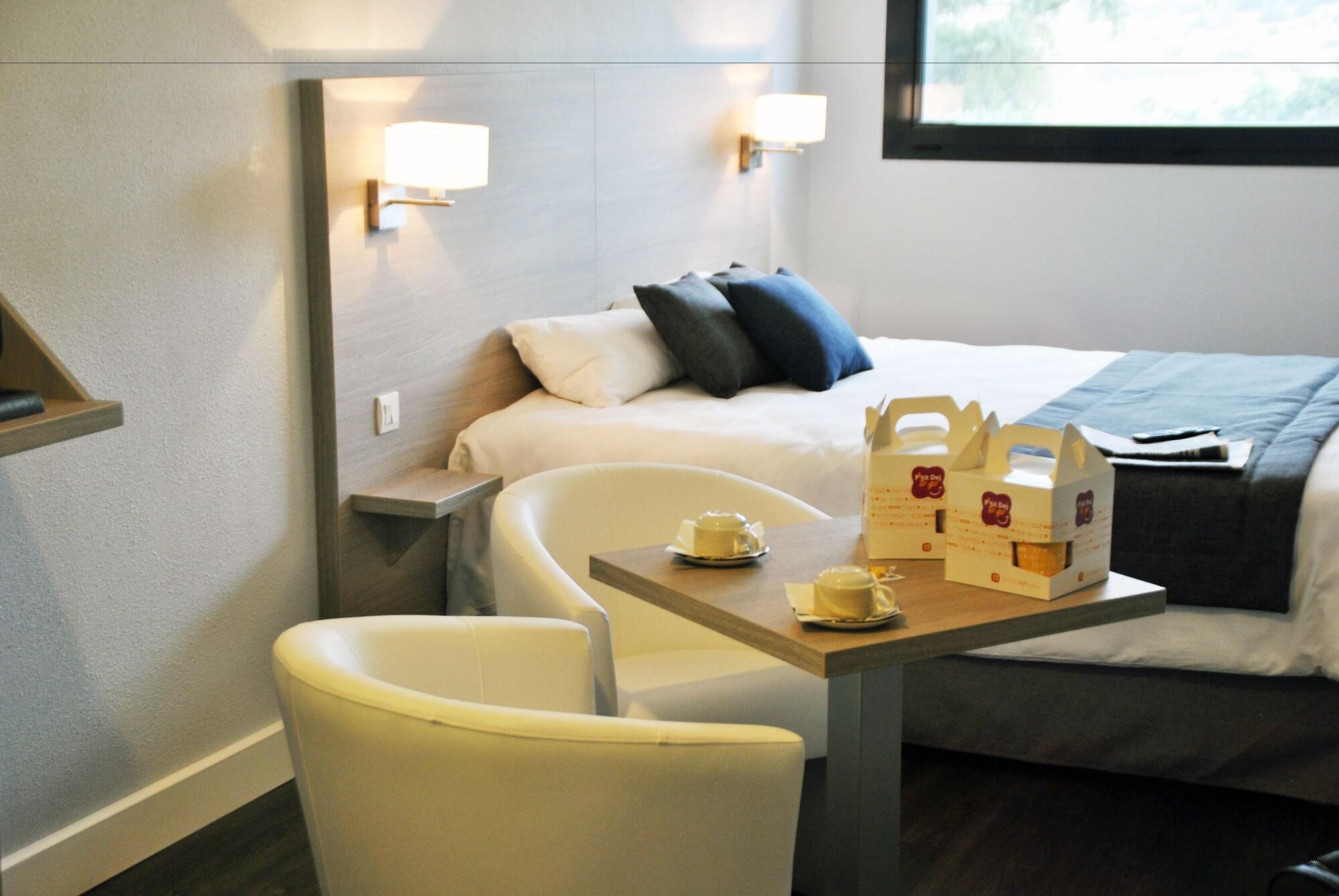 The Originals Access, Hotel Millau Sud LʼHospitalet-du-Larzac المظهر الخارجي الصورة