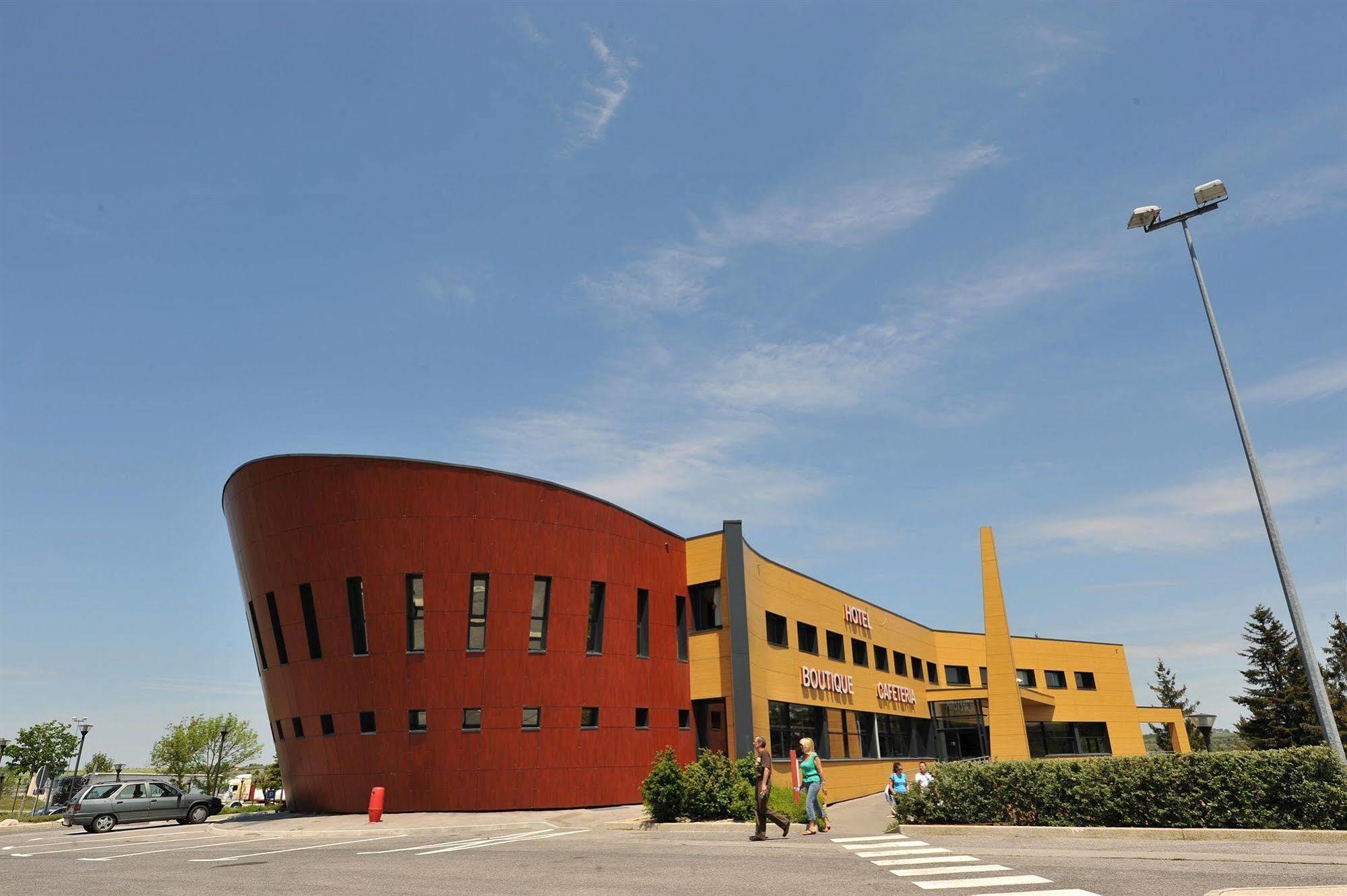 The Originals Access, Hotel Millau Sud LʼHospitalet-du-Larzac المظهر الخارجي الصورة